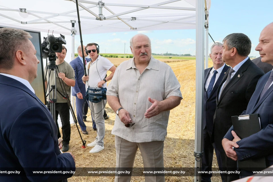 Лукашенко обратился к чиновникам и предупредил их. Фото: president.gov.by