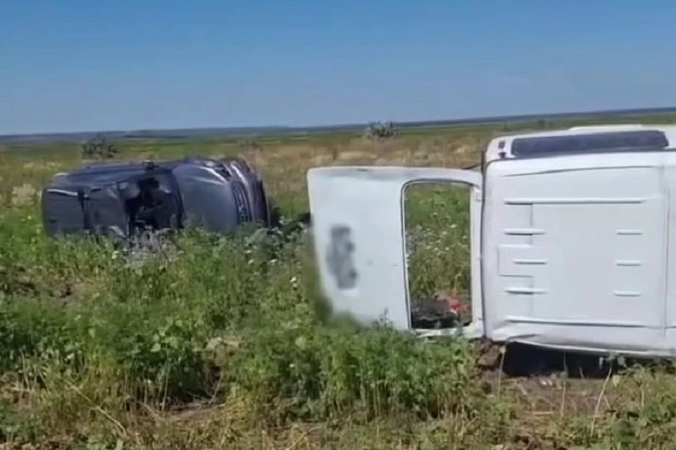 Сейчас сотрудники полиции уточняют причины произошедшего. Фото: управление Госавтоинспекции России по Ростовской области