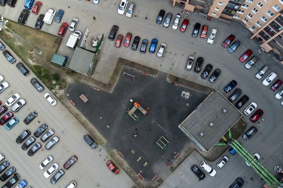 В Дзержинском районе в порядок приведут 10 дворов.