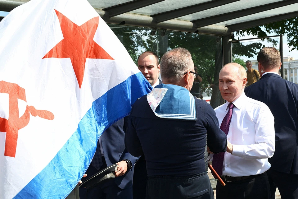 Владимир Путин пообщался с жителями Петербурга