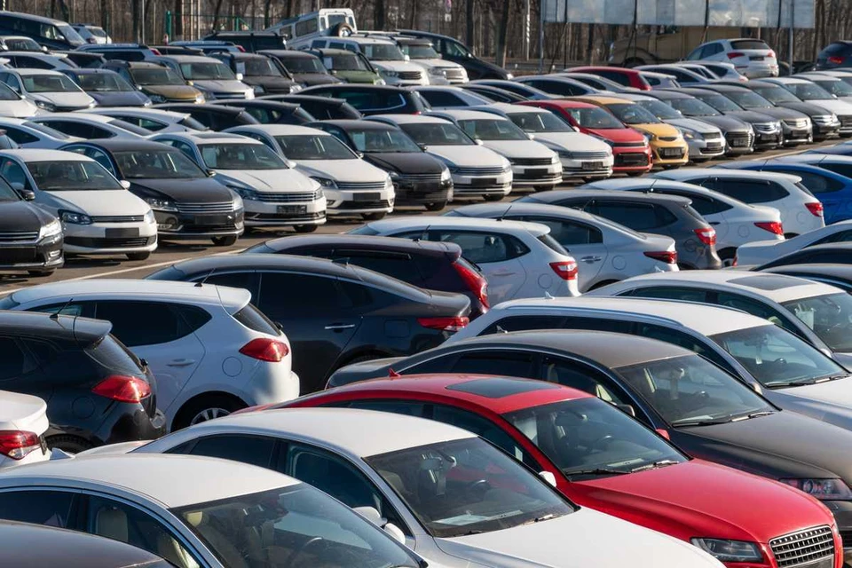 Динамика продажи старых авто. Фото: sharfsinn / Shutterstock.com / Fotodom
