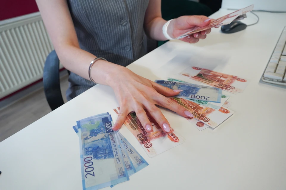 В Ростовской области мошенники обманули 52-летнюю женщину.