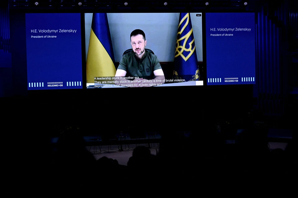 ТАСС: Запад шантажирует Зеленского компроматом на украинских чиновников