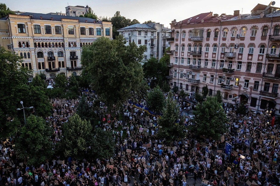 На Западе осудили очередную жестокость Киева: в СМИ заметили, что украинцы пошли против режима Зеленского