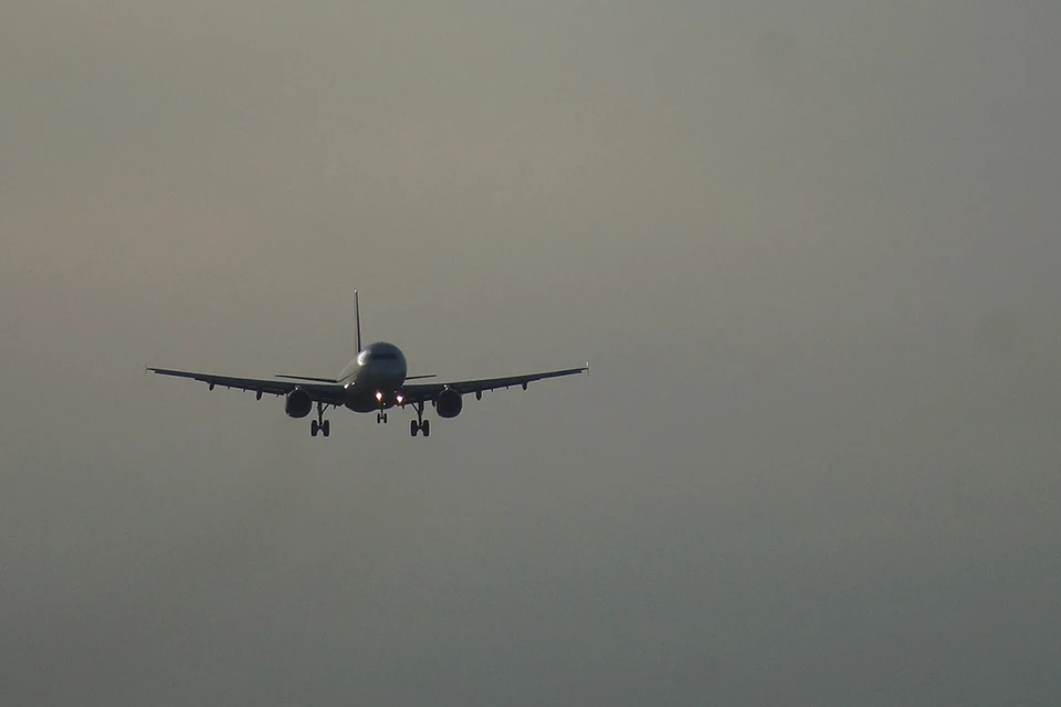 Самолёт Airbus A321 авиакомпании «Уральские авиалинии», выполнявший рейс U6-221 по маршруту Москва-Сочи, совершил посадку в Астрахани.