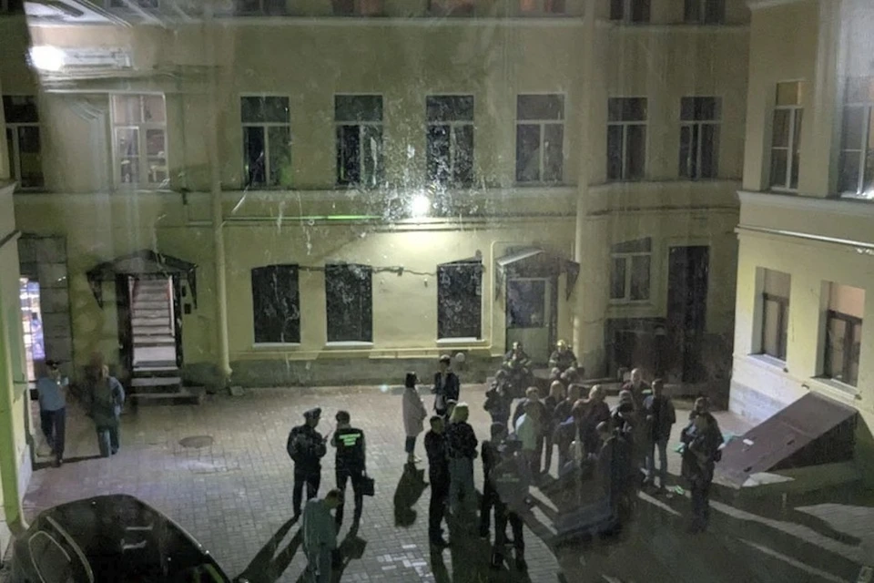 При обрушении потолка в коммунальной квартире на Невском проспекте погиб рабочий