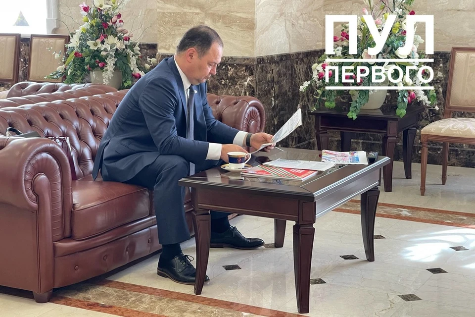 Лукашенко заслушает доклад нового главы Нацбанка Романа Головченко. Фото: телеграм-канал «Пул Первого»