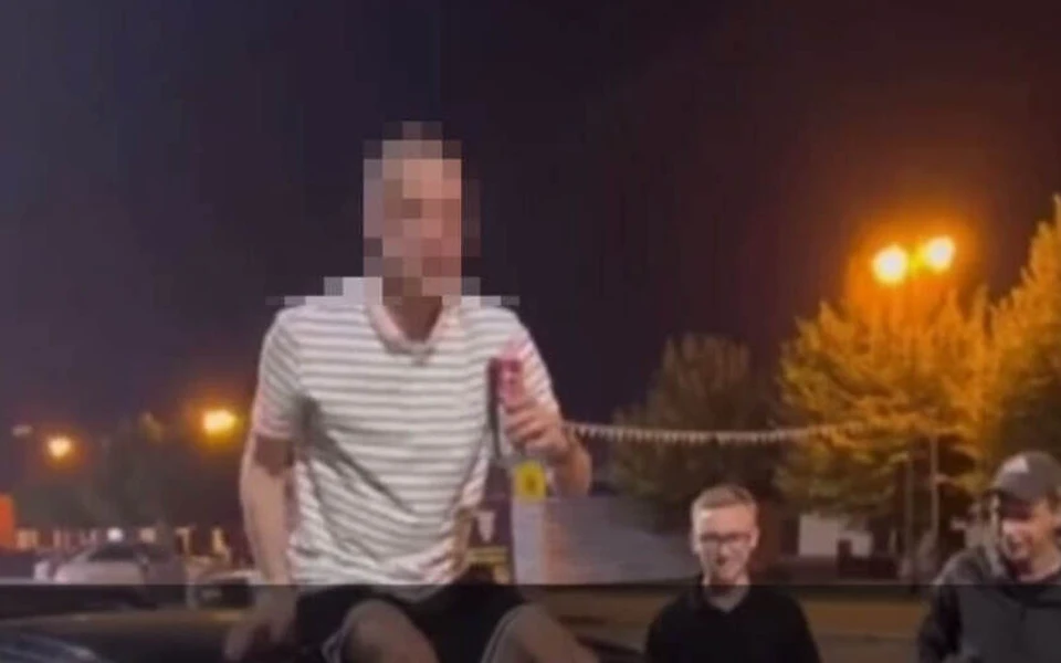 Прокатил друга на крыше авто. Фото: Госавтоинспекция Удмуртии