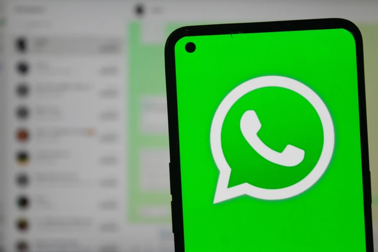 Зачем ограничили звонки в Telegram и WhatsApp* и что будет с самими мессенджерами? Отвечают эксперты