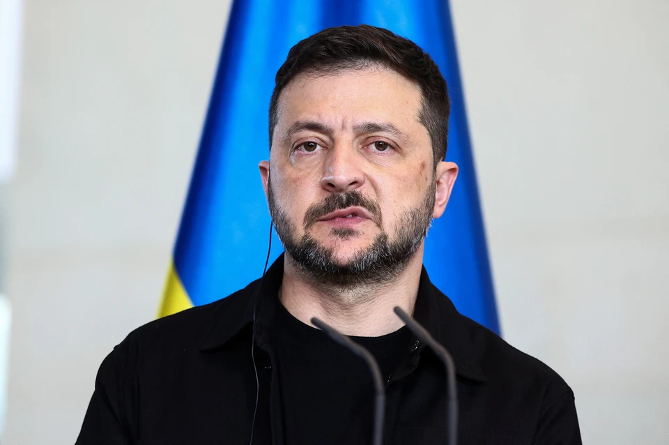 На лице Зеленского заметили синяк: внешний вид главаря киевского режима вызывает много вопросов