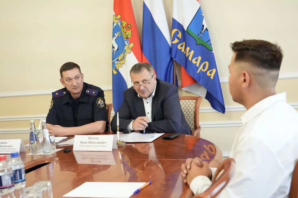 Самарцы, пришедшие на прием, уже скоро получат квартиры. Фото: городская администрация