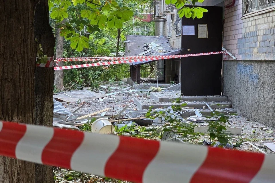 ОТ атаки беспилотника пострадало 20 домов. Фото: Телеграм-канал Юрия Слюсаря.