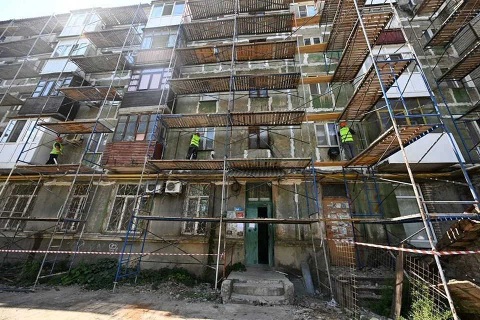 В Торезе ДНР капитально отремонтируют один из многоквартирных домов. Фото: ТГ/Пушилин