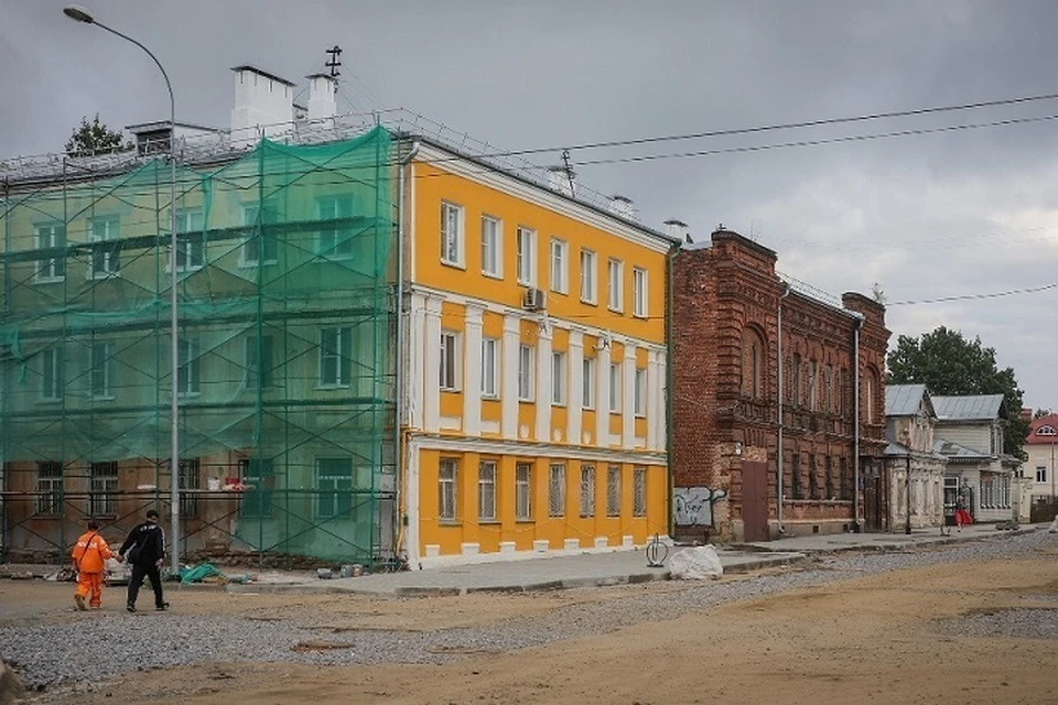 В Рыбинске продолжается ремонт улицы Чкалова.