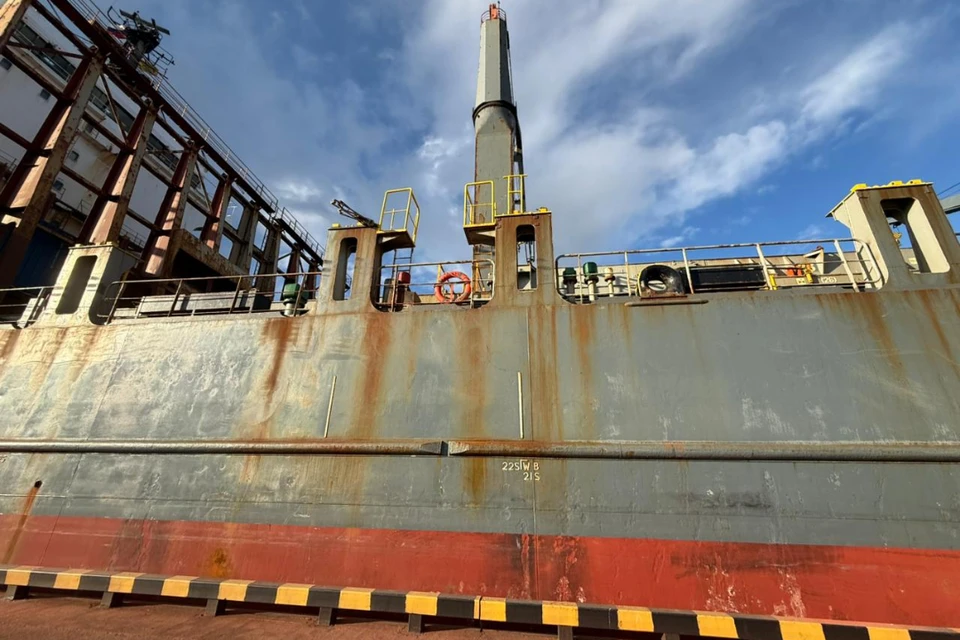 Судно было задержано сразу после прибытия в морской рыбный порт.