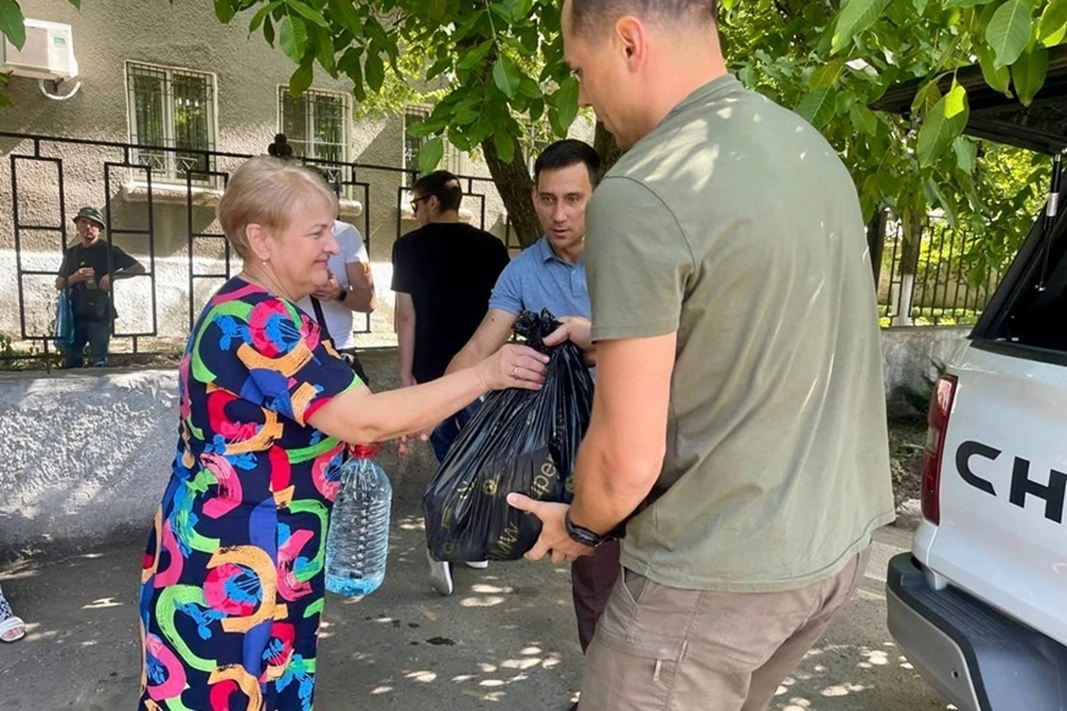 Депутаты Народного Совета ДНР доставили помощь в Никитовский район Горловки. Фото: ТГ/Волошин