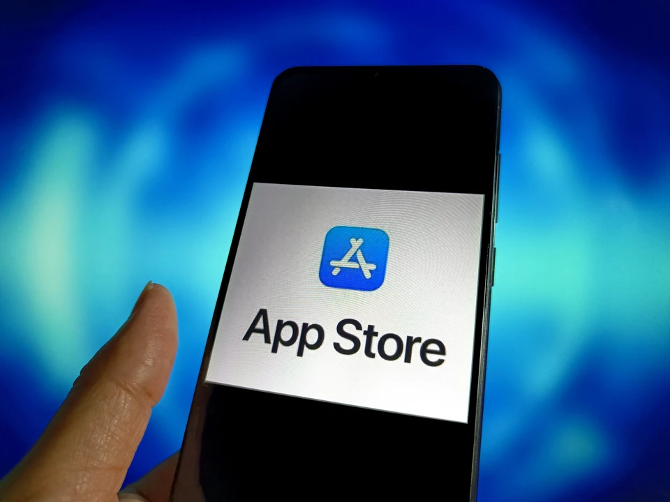 В РФ ведут переговоры с Apple о предустановке RuStore