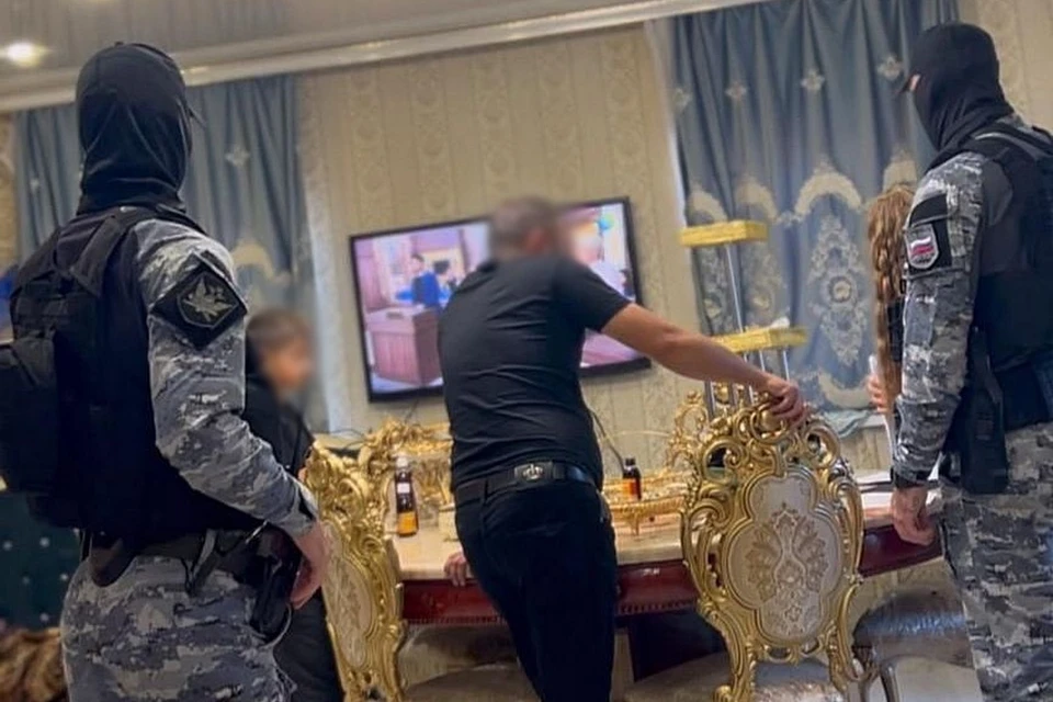 Рейд по поиску должников прошел в Новосибирске. Фото: ГУФССП России по Новосибирской области