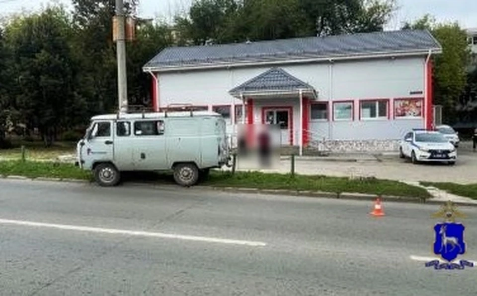 По предварительным данным, ребенок переходил дорогу вне пешеходного перехода.