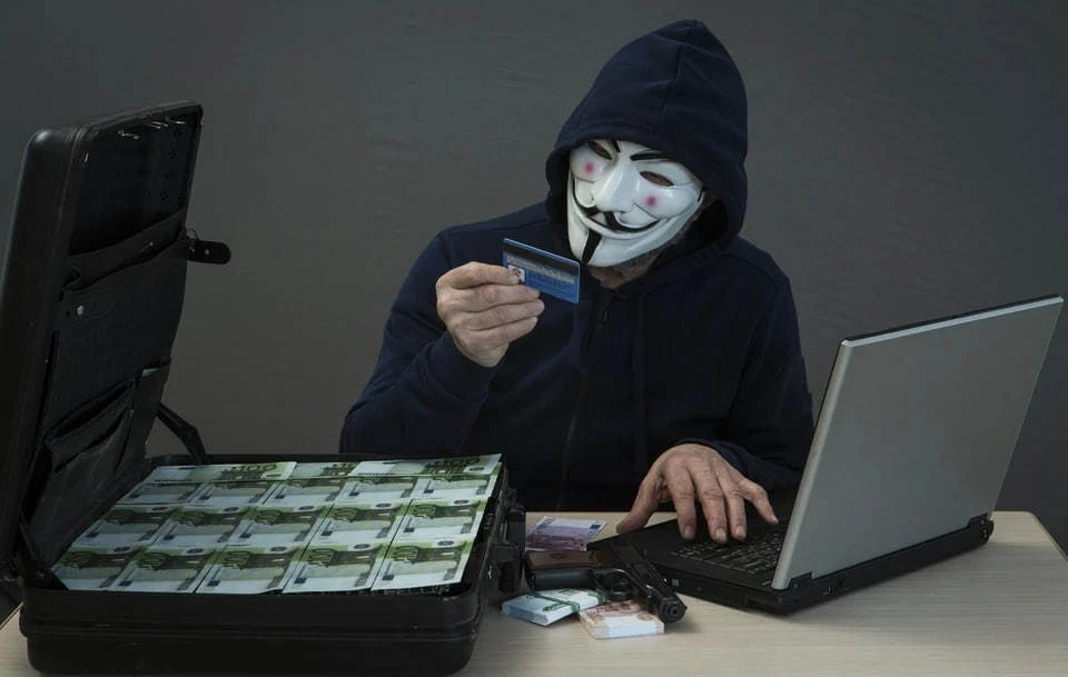 МВД предупредило о схеме мошенничества с проверкой терминала для продавцов