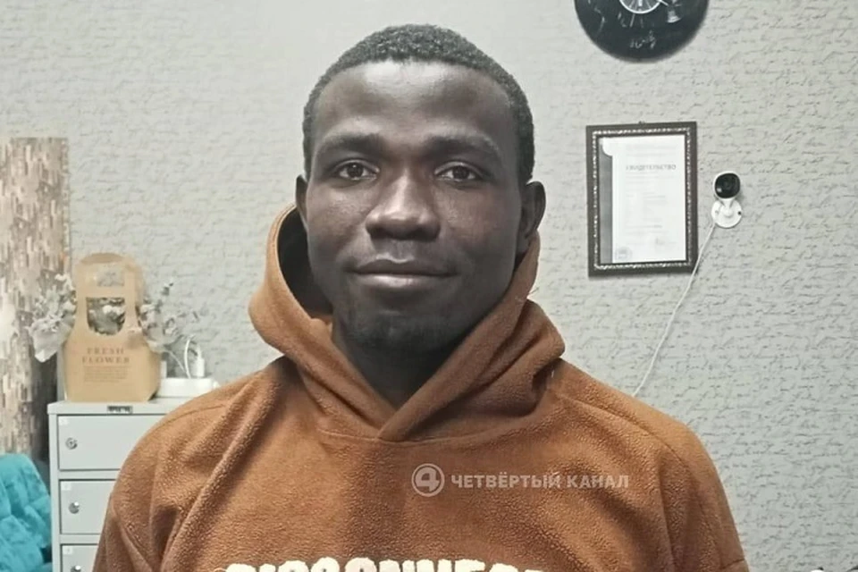 Франг из Камеруна приехал в уральскую столицу на учебу. Фото: Четвертый канал