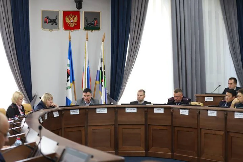 На встрече присутствовали руководители профильных департаментов, представители правоохранительных органов.