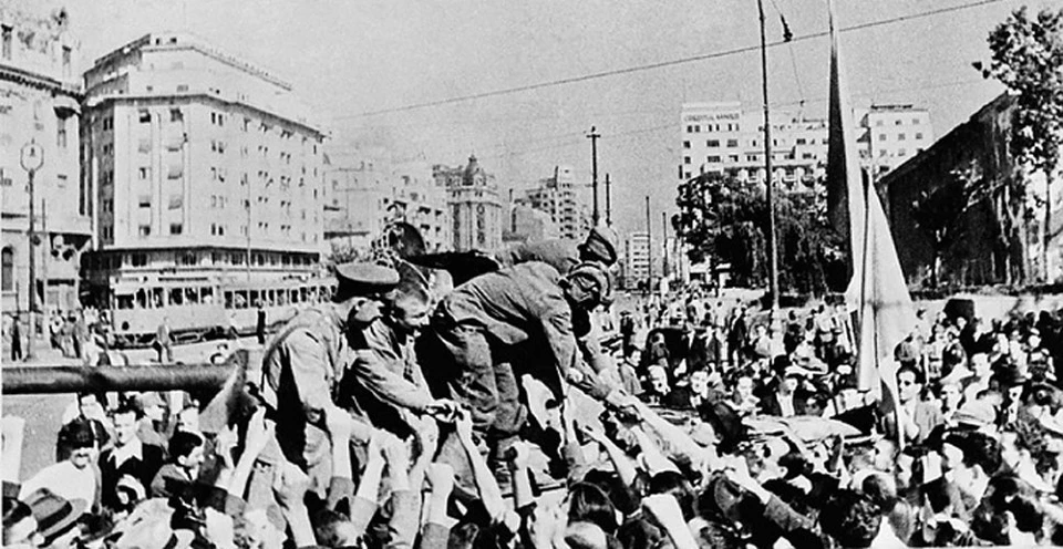 Советские войска встречали как освободителей, а ведь так оно и было. Фото: соцсети