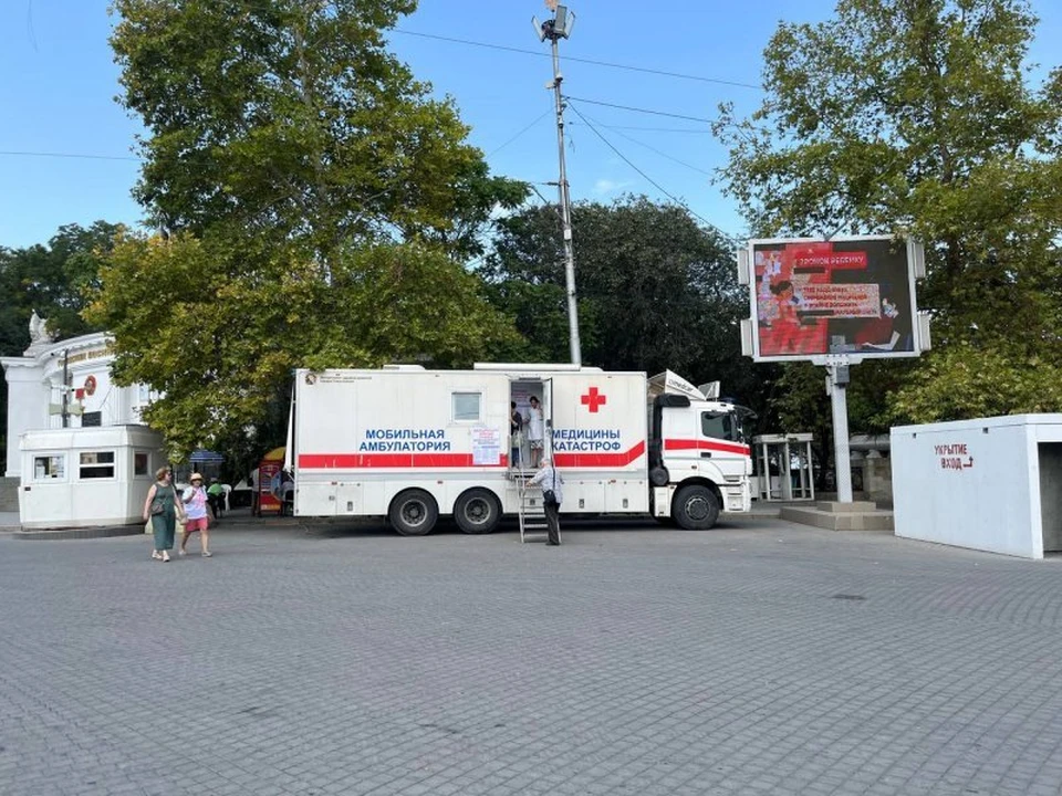 Привиться можно также в мобильных пунктах на площади Нахимова и в торговых центрах. Фото: sev.gov.ru