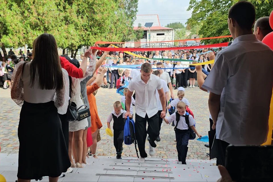 В Херсонской области открылись 100 школ Фото: ЕР