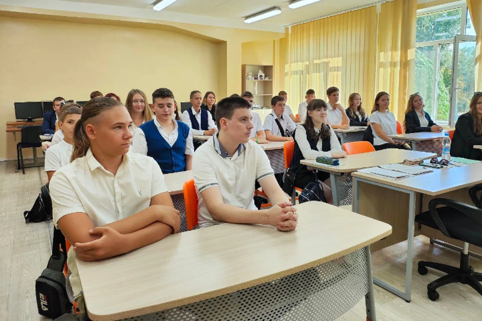 Дети в 10 школа х ЛНР будут получать оценки да поведение с 1 сентября
