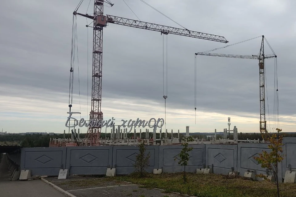 Школа должна принять первых учеников в 2026 году.