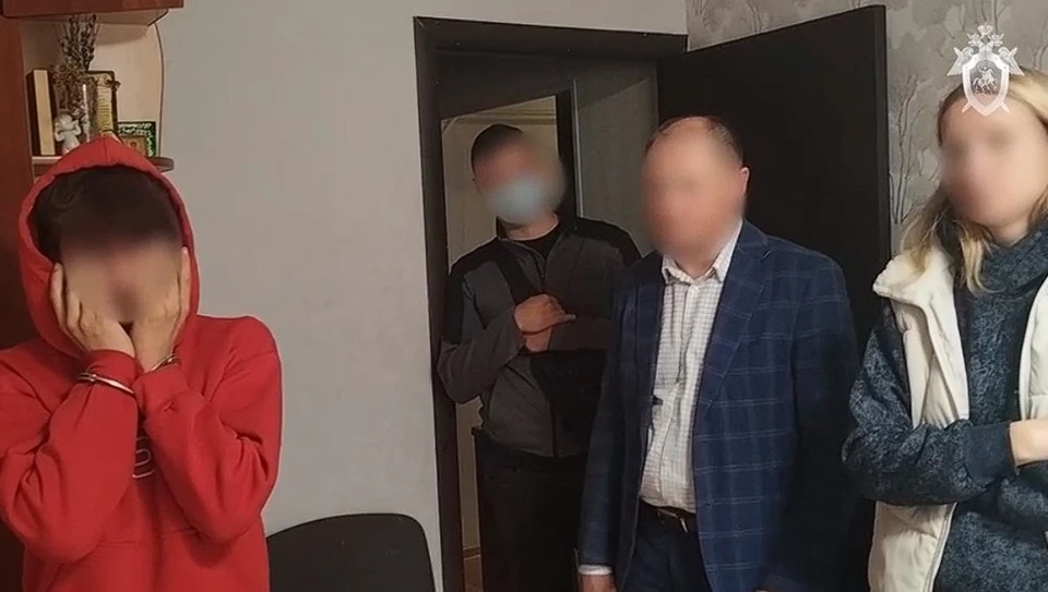 Подросток из Ижевска признался, что прятал в шкафу бомбу для подрыва завода. Фото: Кадр из видео ЦОС ФСБ России