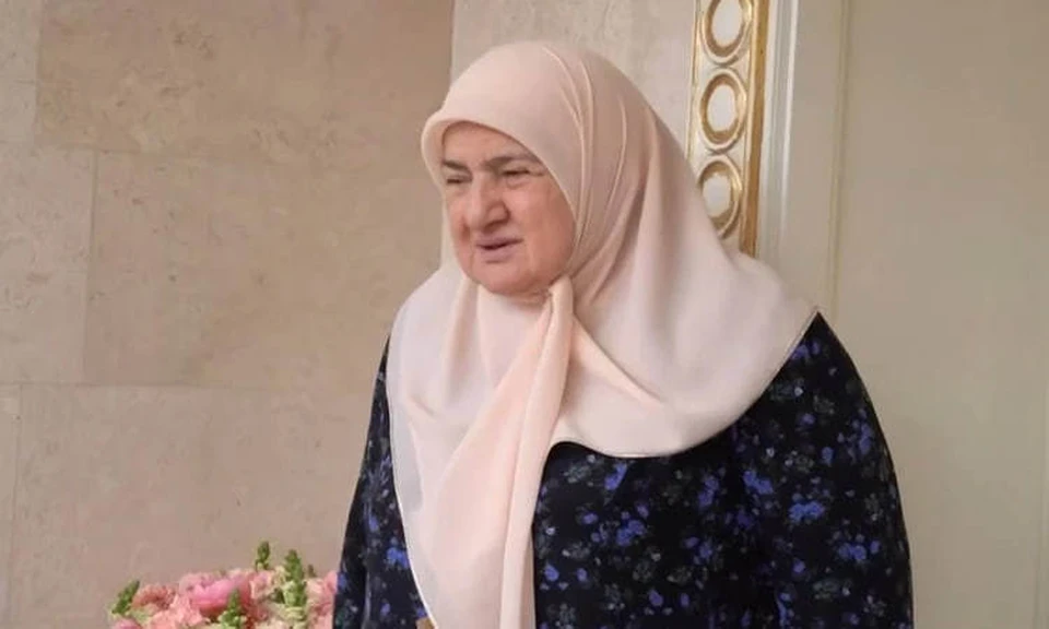 Великобритания внесла маму главы Чечни Аймани Кадырову в санкционный список. Фото :стоп-кадр видео Магомеда Даудова