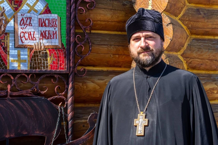 Все началось с исповеди одной девушки: на Сахалине священник открыл приют для мам и спасает детей