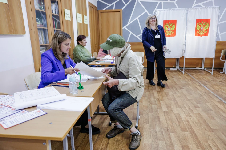 В Иркутске усилили безопасность на избирательных участках в дни голосования.