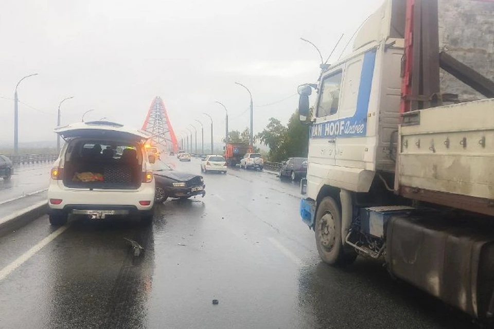 В ДТП у Бугринского моста погиб мужчина. Фото: ГАИ Новосибирской области
