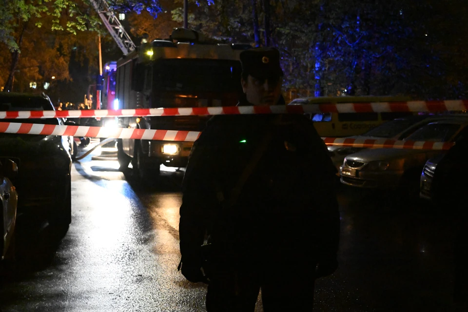 К месту пожара были направили 28 человек личного состава и 7 единиц техники.
