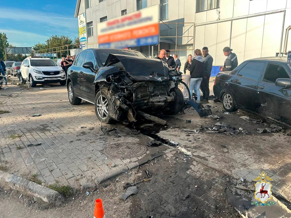 Момент смертельного ДТП с Porsche Cayenne на Новикова-Прибоя попал на видео.