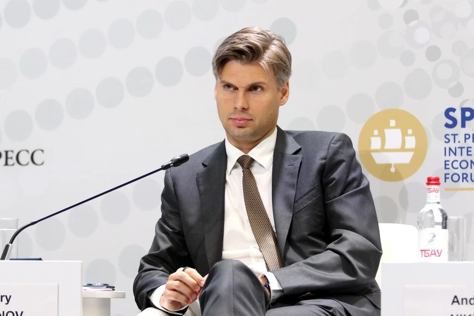 Россия запустила на орбиту новый навигационный спутник "Глонасс"