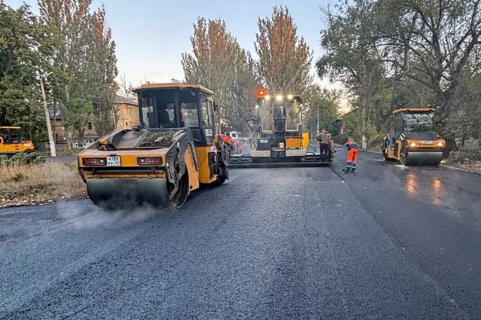 В Донецке восстановили 45 километров дорог. Фото: Служба автомобильных дорог Донбасса