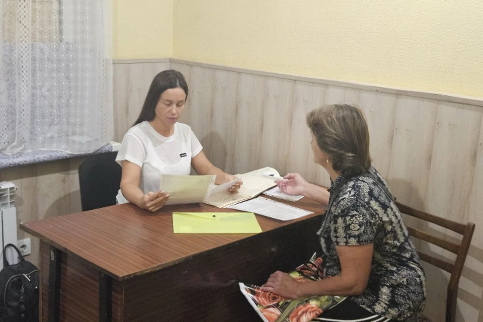 Нотариусы регулярно выезжают в недавно освобожденные города и поселки ДНР для приема жителей. Фото: Нотариальная палата ДНР