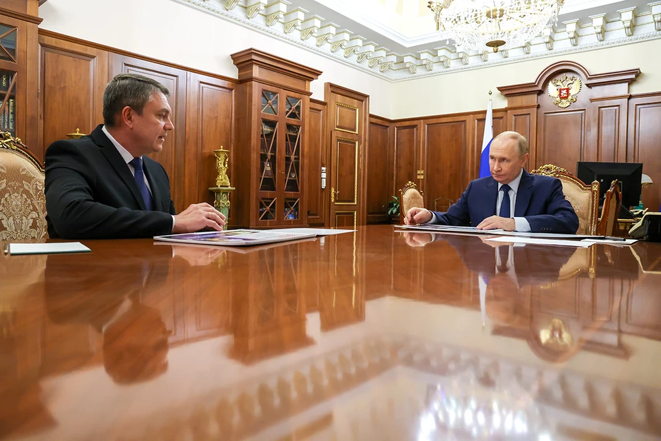 Владимир Путин принял в Кремле главу ЛНР Леонида Пасечника. Фото: Александр Казаков/пресс-служба президента РФ/ТАСС