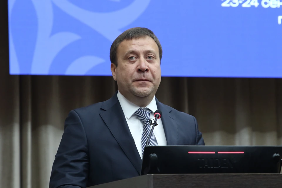 Заместитель руководителя Россотрудничества Павел Шевцов сообщил, что ежегодно 700 кыргызстанских студентов обучаются в ведущих российских вузах по квоте правительства России.