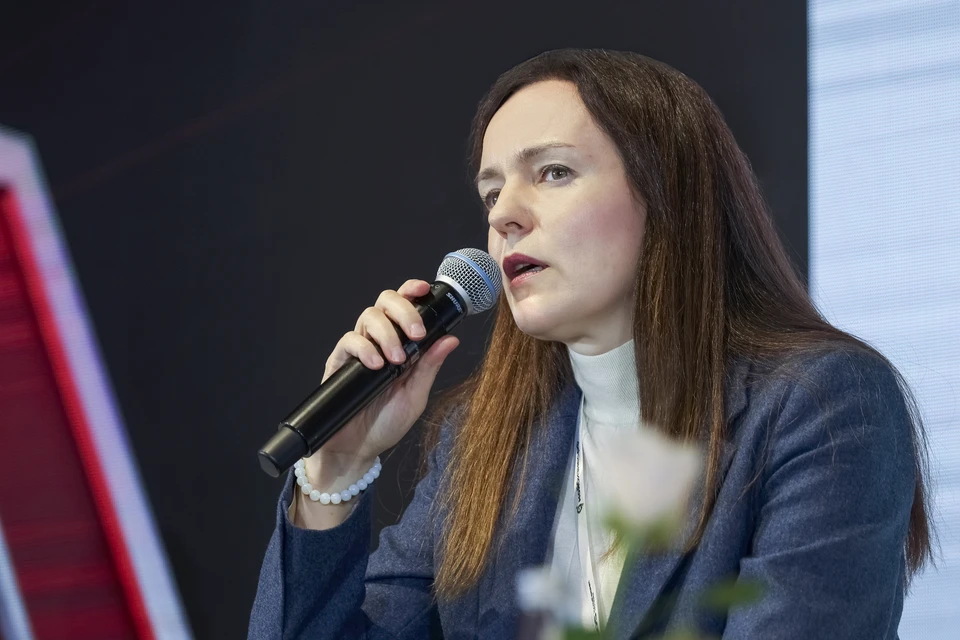 Фото: Мария Багреева на форуме «Формула эффективности: технологии, кадры, процессы» / Пресс-служба Департамента экономической политики и развития.