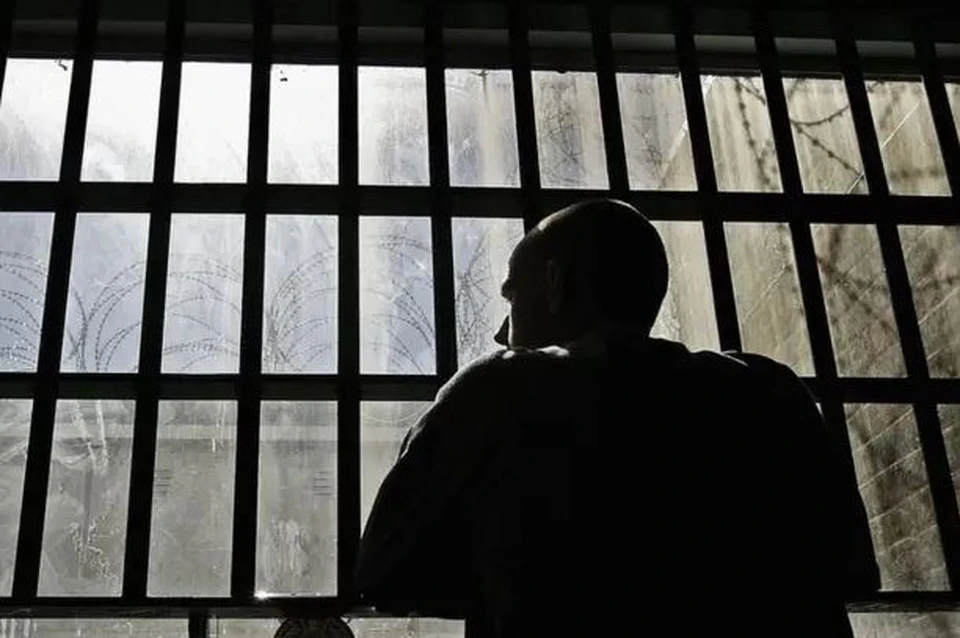 20-летний парень отправлен в тюрьму за торговлю влиянием через соцсети. Фото: GETTY IMAGES