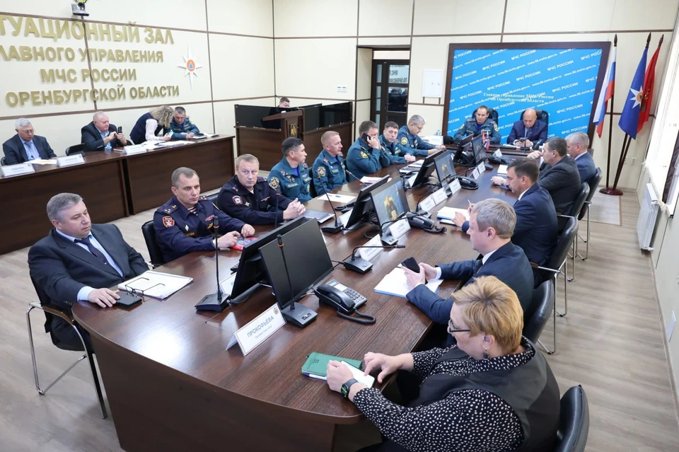 Первый этап состоял из теоретической и практической частей.