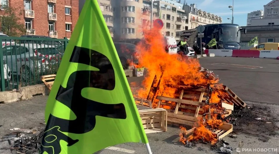 Массовые протесты под лозунгом "Заблокируем все" в Париже. Фото:РИА Новости