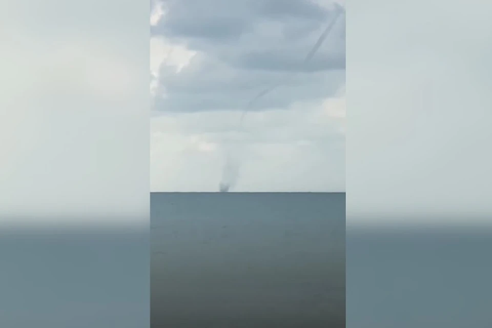В Черном море иногда можно наблюдать водяные вихри. Фото: Александр Мальцев