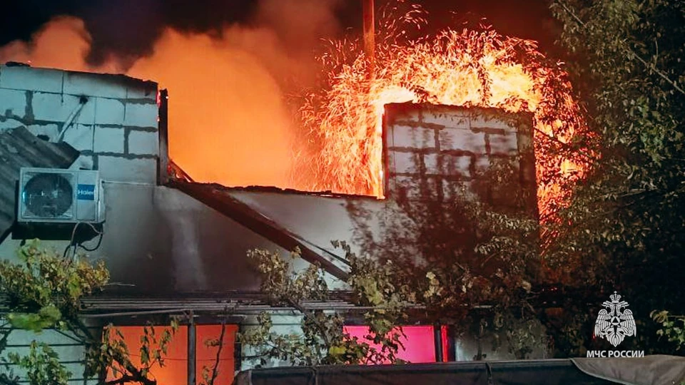 Жильцы успели сами покинуть помещение. ФОТО: МЧС России