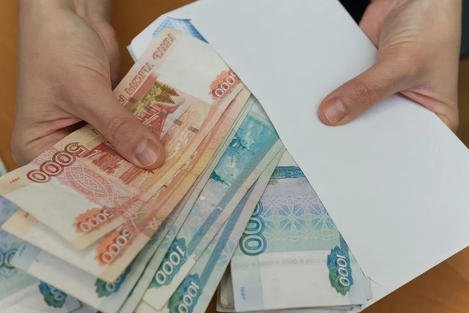 В Новосибирской области за месяц 100 студенток-очниц обратились за пособием по беременности и родам.